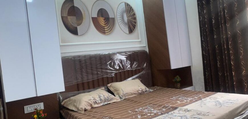 Front Side 2 BHK Flat for Sale in Vipin Garden, Dwarka Mor, Delhi