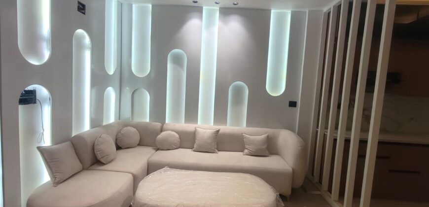 Front-Facing 3 BHK Flat in Uttam Nagar, Delhi – Prime Location