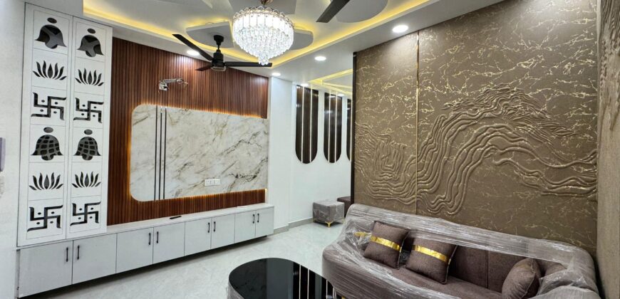 Spacious 3 BHK Flat for Sale in Dwarka Mor, Delhi – Gated Community