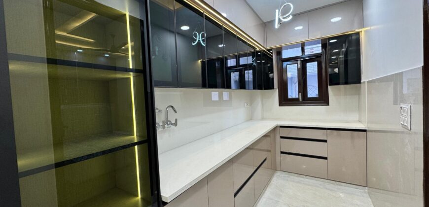 Spacious 3 BHK Flat for Sale in Dwarka Mor, Delhi – Gated Community