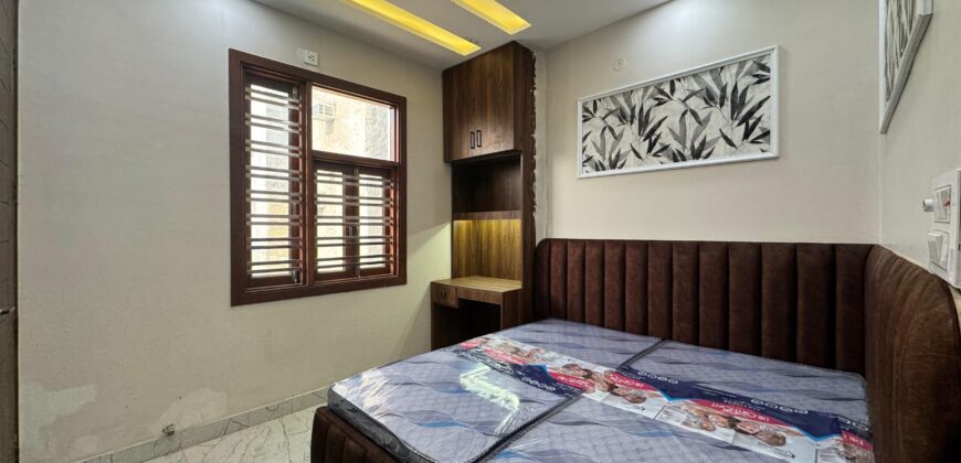 Luxury L-Corner 3 BHK Home in Prime Location with Metro Connectivity