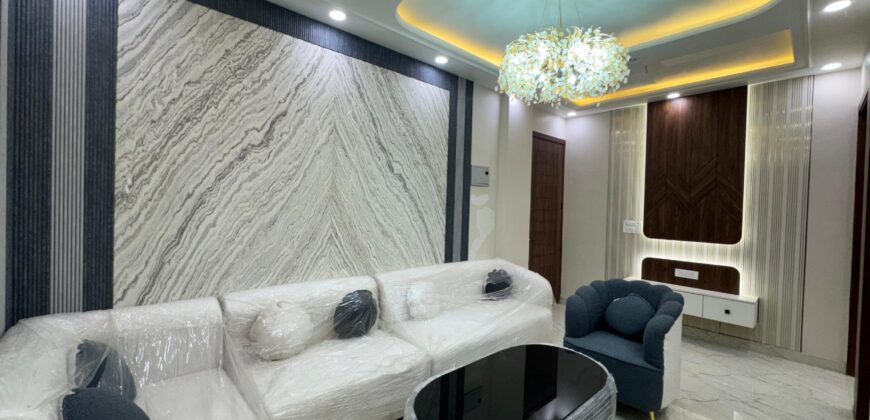 Luxury L-Corner 3 BHK Home in Prime Location with Metro Connectivity