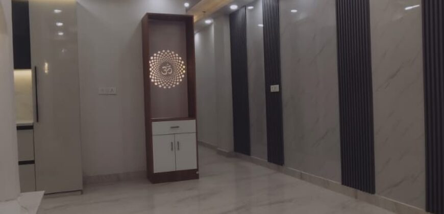 3 BHK Independent Flat in Delhi | Best Location