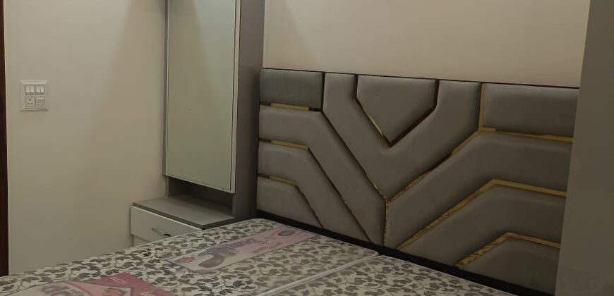 Two-Side Open 4 BHK Flat in Bharat Vihar, Old Palam Road, Delhi