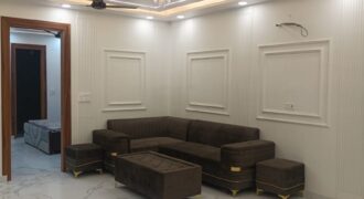 Two-Side Open 4 BHK Flat in Bharat Vihar, Old Palam Road, Delhi