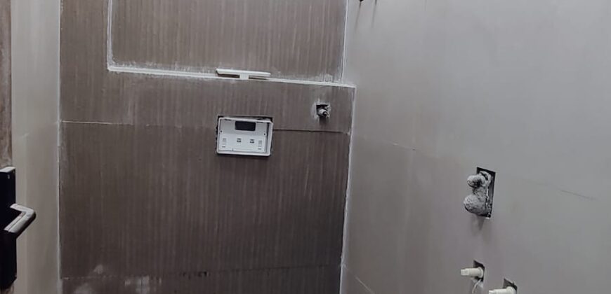 1 BHK Flat for Sale in Mohan Garden, Dwarka Mor – Affordable & Ready to Move