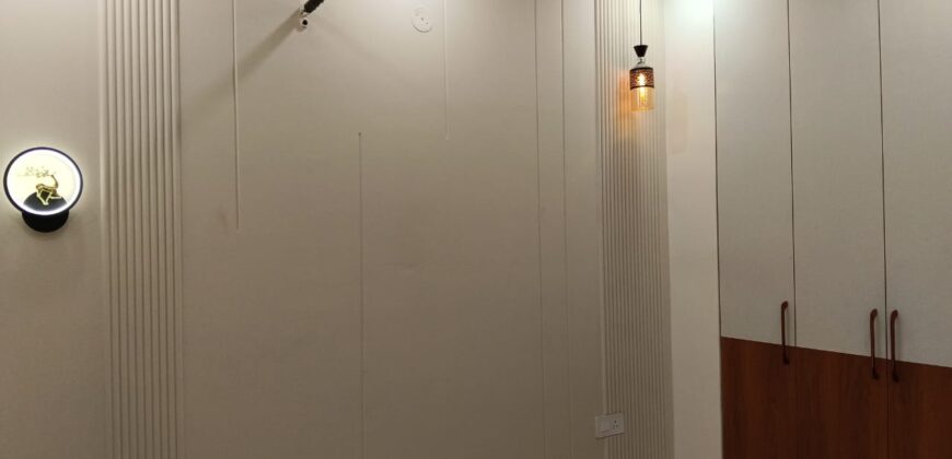 2 BHK Flat for Sale in Vipin Garden, Dwarka Mor, Delhi