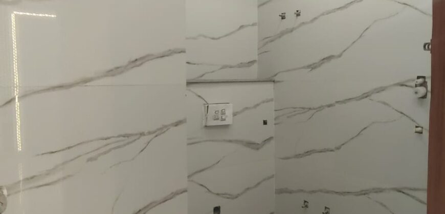 Ready to Move 3 BHK Flats in Om Vihar, Uttam Nagar – Delhi