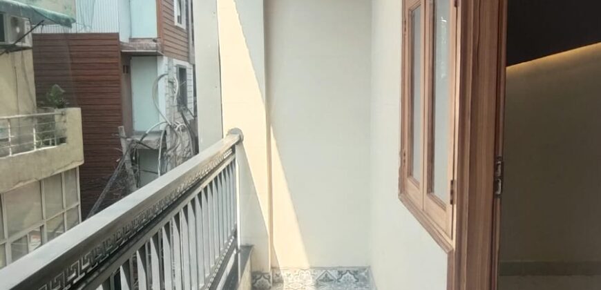 Ready to Move 3 BHK Flats in Om Vihar, Uttam Nagar – Delhi