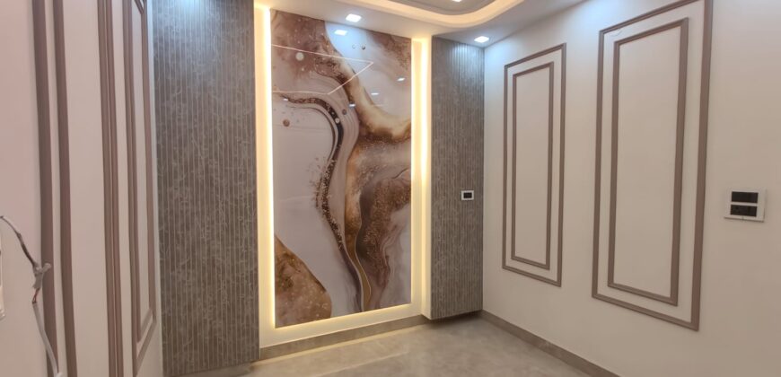 Spacious L-Type 2 BHK Flats for Sale in Om Vihar Phase 1, Uttam Nagar