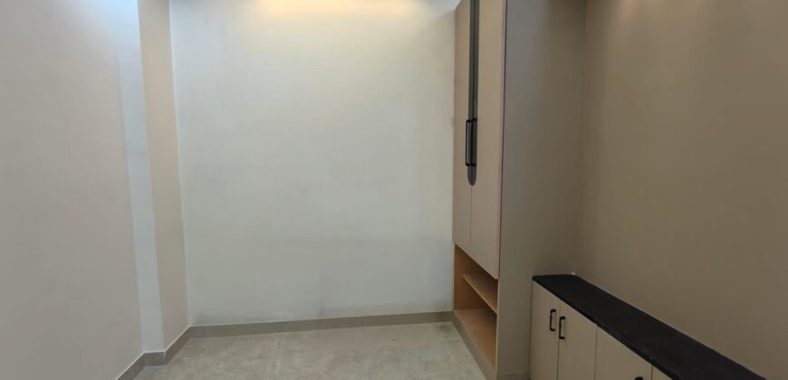 Spacious L-Type 2 BHK Flats for Sale in Om Vihar Phase 1, Uttam Nagar
