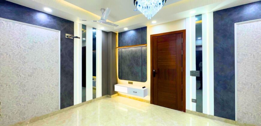 L-Type 3 BHK Flat for Sale near Nawada Metro, Delhi | Freehold Property